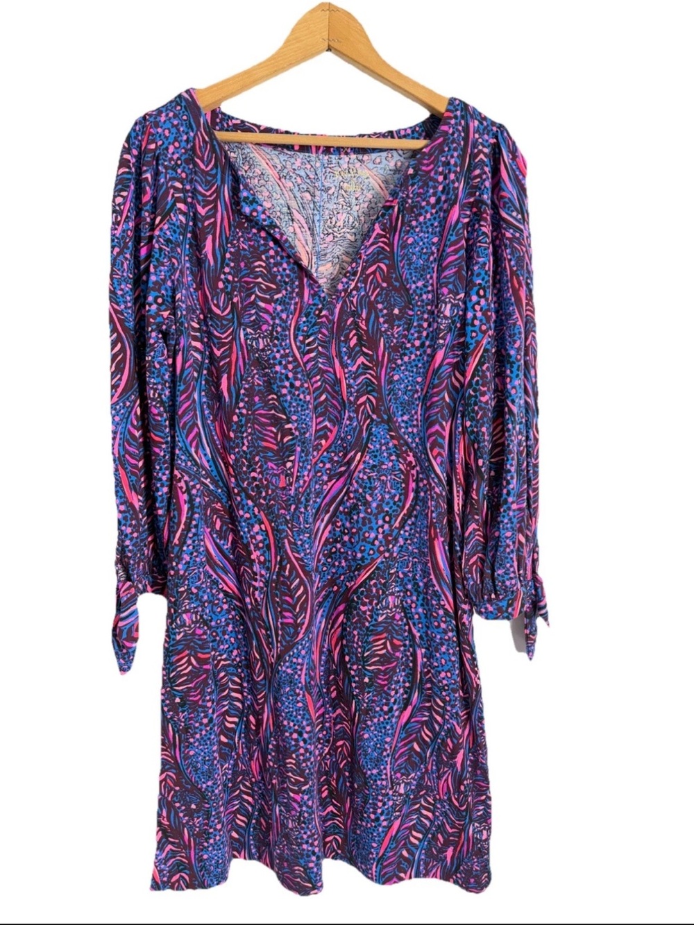Lilly Pulitzer "Cath" Purple Pasley V-Neck 100% Cotton Shift Dress size M